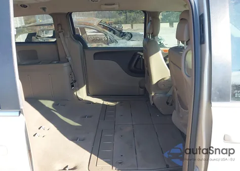 2015 Chrysler Town & Country Touring from USA, damaged, VIN 2C4RC1BG4FR637860